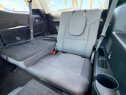 Used 2025 Ford Explorer Active RWD image 39