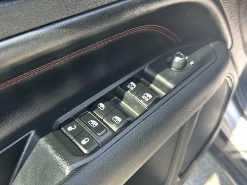 Used 2024 Jeep Compass Trailhawk AWD/4WD image 15