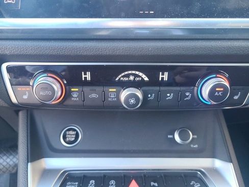 Used 2024 Audi Q3 2.0T Premium image 30