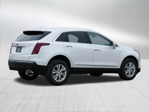 Used 2026 Cadillac XT5 Luxury w/ LPO, Floor Liner Package AWD/4WD image 7