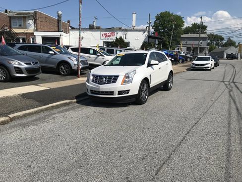 Used 2016 Cadillac SRX Premium w/ Driver Assist Package AWD/4WD image 2