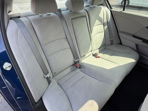Used 2017 Honda Accord EX image 17
