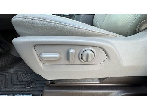 Used 2022 Chevrolet Silverado 1500 LTZ image 25