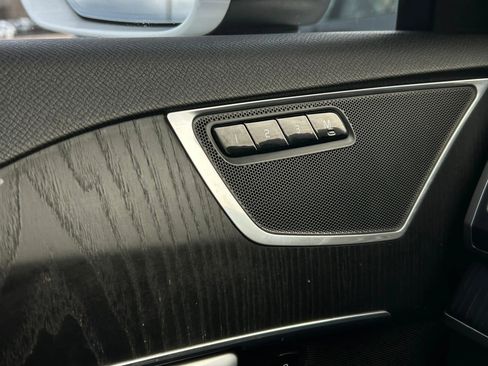 Used 2020 Volvo XC90 T5 Momentum image 21