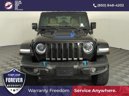 Used 2023 Jeep Wrangler Unlimited Rubicon 4xe w/ Cold Weather Group AWD/4WD image 9