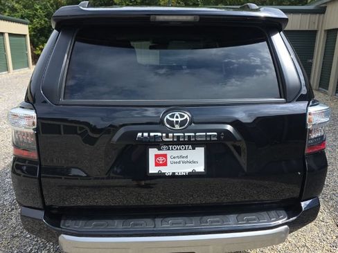 Used 2023 Toyota 4Runner TRD Off-Road Premium w/ Moonroof Package AWD/4WD image 6