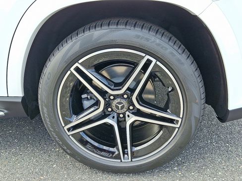 New 2026 Mercedes-Benz GLS 450 4MATIC image 5