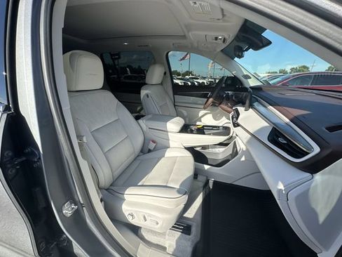Used 2026 Buick Enclave Avenir w/ Super Cruise Package FWD image 13