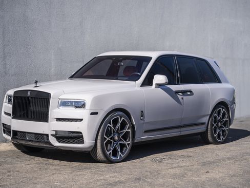 Used 2023 Rolls-Royce Cullinan Black Badge w/ Leather Finishing Pack image 1