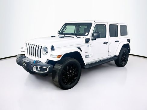 Used 2022 Jeep Wrangler Sahara w/ Cold Weather Group image 3