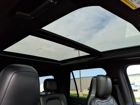 Used 2022 Lincoln Navigator L Reserve image 8