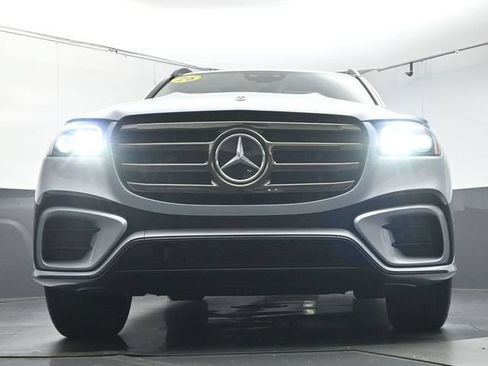 Used 2026 Mercedes-Benz GLS 450 4MATIC image 35
