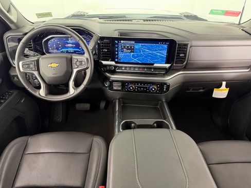 Used 2025 Chevrolet Silverado 2500 LTZ w/ LTZ Convenience Package AWD/4WD image 13