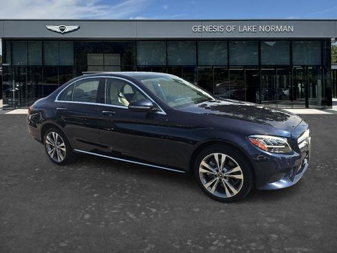 Used 2020 Mercedes-Benz C 300 4MATIC Sedan image 3