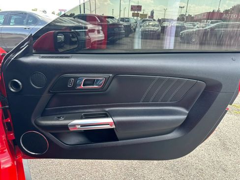 Used 2017 Ford Mustang GT Premium RWD image 16
