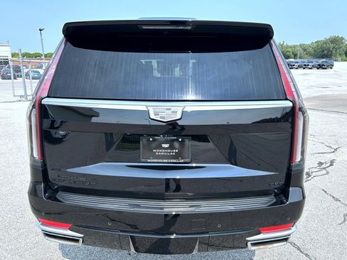 Used 2023 Cadillac Escalade ESV Premium Luxury AWD/4WD image 13