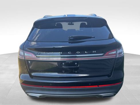 Used 2022 Lincoln Nautilus Reserve w/ Equipment Group 201A image 4