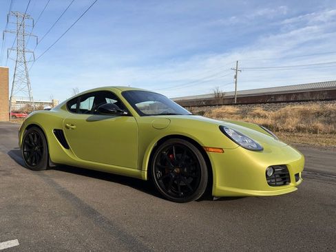 Used 2012 Porsche Cayman R image 3
