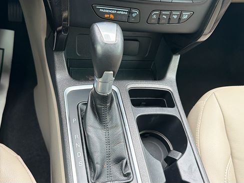 Used 2018 Ford Escape Titanium w/ Ford Safe & Smart Package FWD image 17