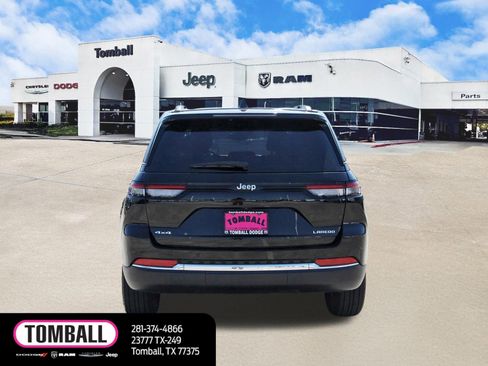 Used 2023 Jeep Grand Cherokee Laredo AWD/4WD image 6