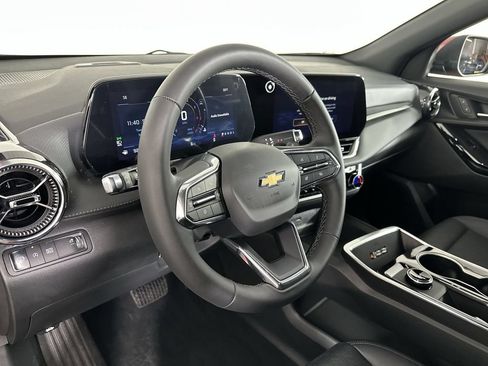 New 2026 Chevrolet Equinox LT w/ Convenience Package II FWD image 11