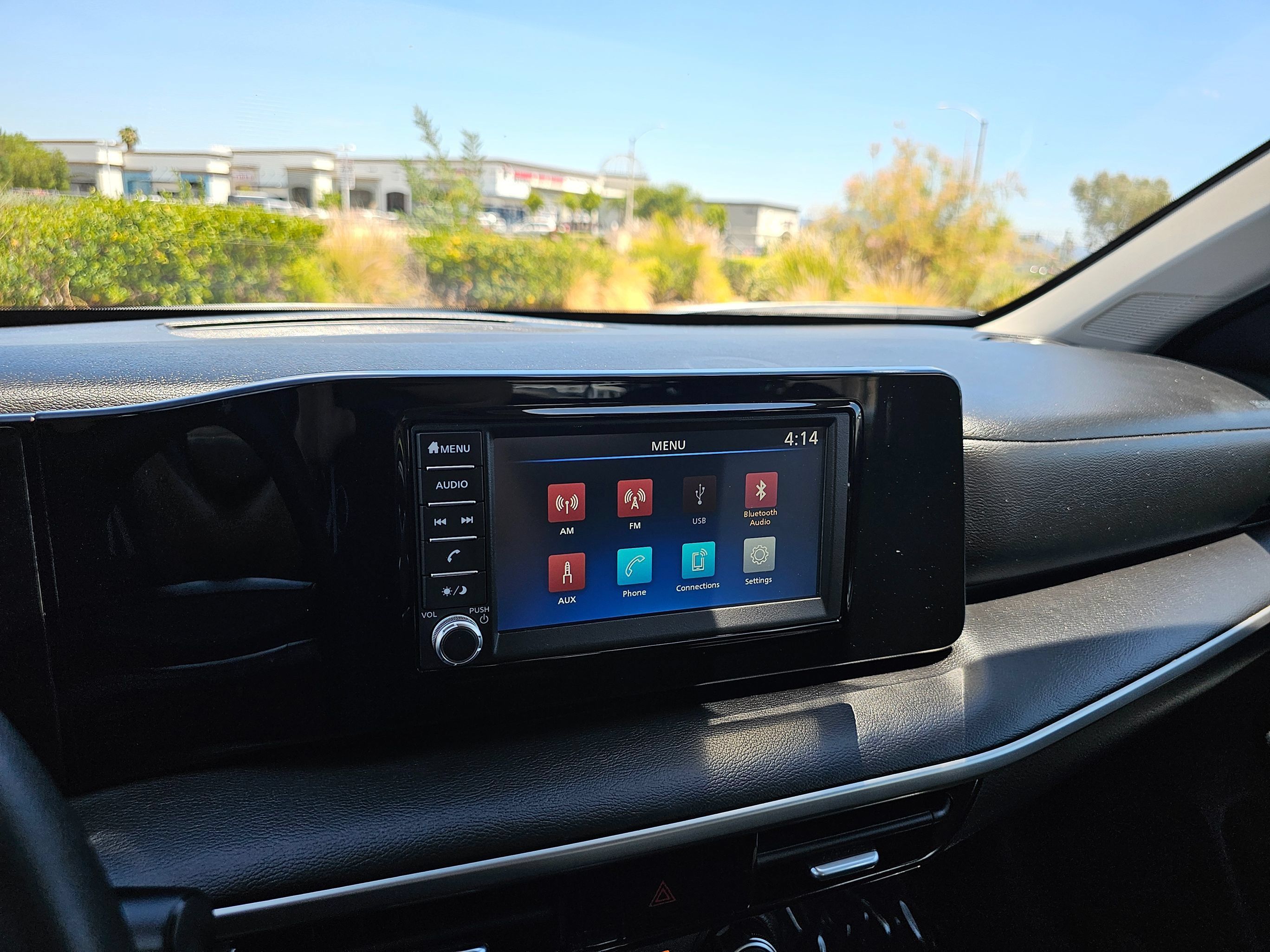 Used 2025 Nissan Kicks S w/ Charging Package FWD image 30