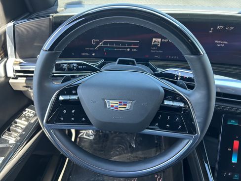 Certified 2025 Cadillac Escalade Premium Luxury w/ Touring Package AWD/4WD image 24