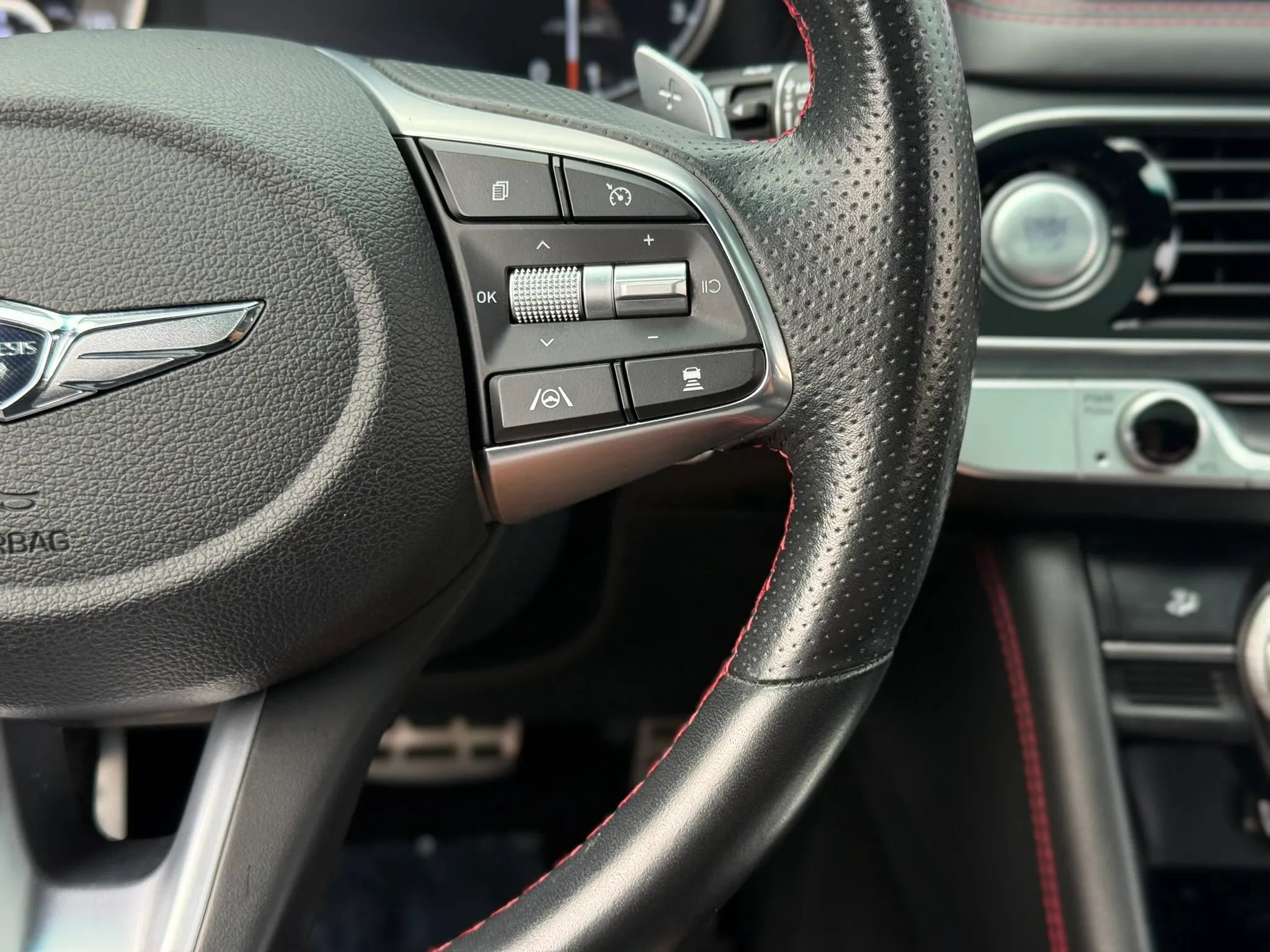 Used 2022 Genesis G70 3.3T w/ Sport Advanced Package RWD image 19