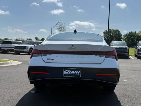 Certified 2024 Hyundai Elantra SEL FWD image 6