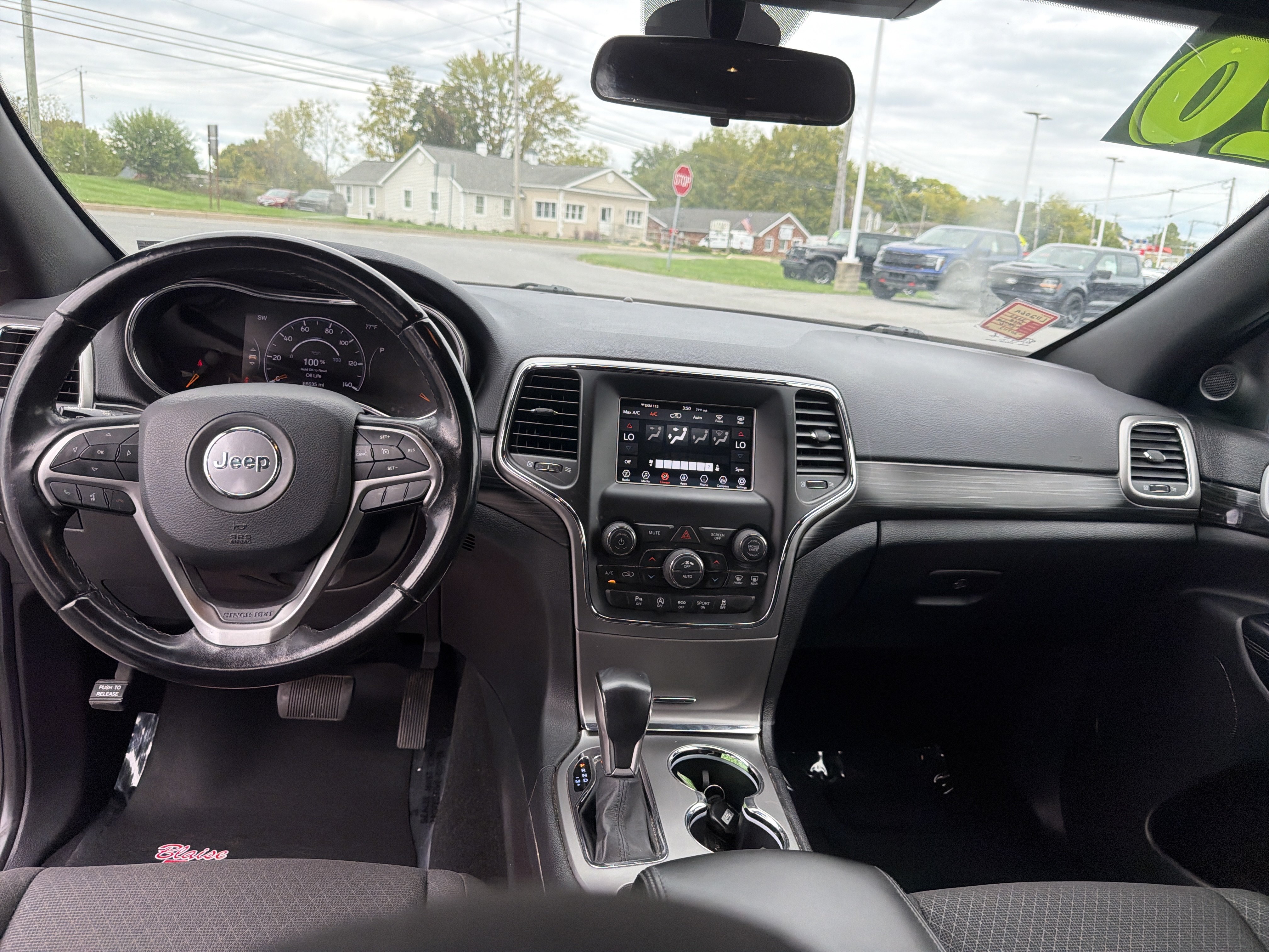 Used 2020 Jeep Grand Cherokee Laredo AWD/4WD image 14
