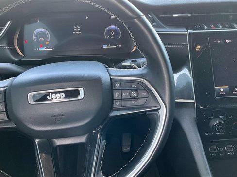 Used 2021 Jeep Grand Cherokee L Laredo AWD/4WD image 19