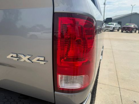Used 2019 RAM 1500 Classic SLT AWD/4WD image 58