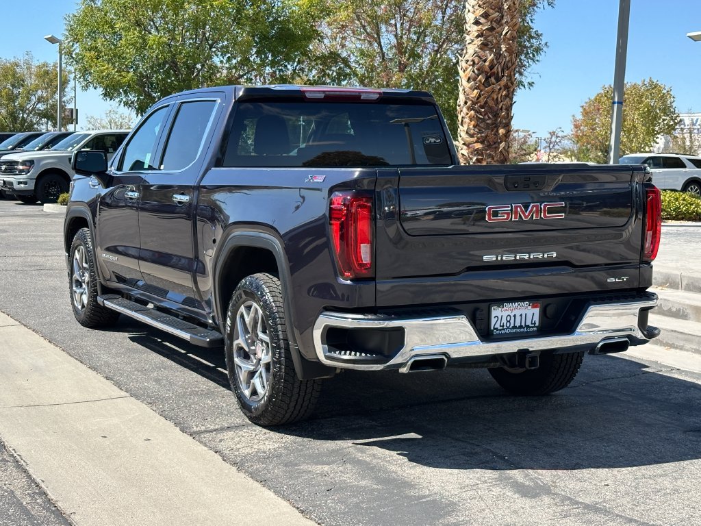Used 2023 GMC Sierra 1500 SLT w/ SLT Premium Package AWD/4WD image 4