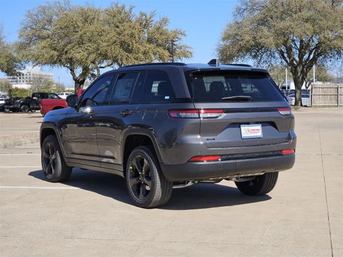 New 2025 Jeep Grand Cherokee Altitude image 6