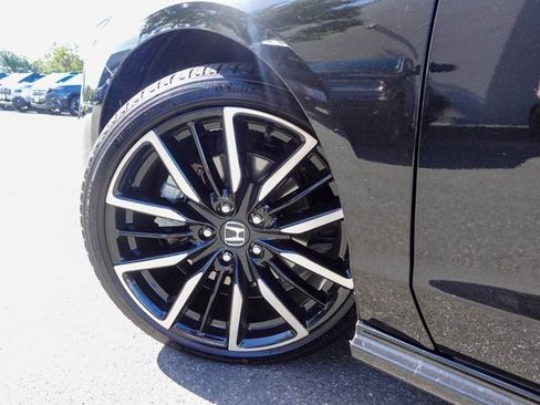 Used 2025 Honda Accord Touring image 11