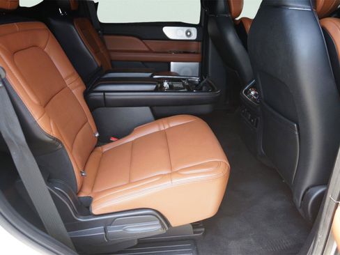 Used 2020 Lincoln Navigator Reserve w/ Luxury Package AWD/4WD image 16