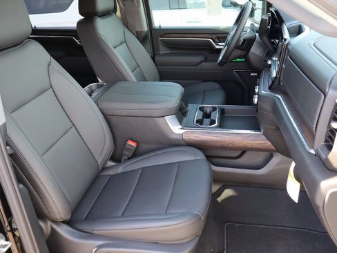 New 2025 GMC Sierra 2500 SLT w/ SLT Convenience Package AWD/4WD image 25