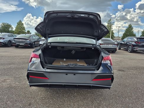 New 2026 Hyundai Elantra SEL Sport FWD image 11