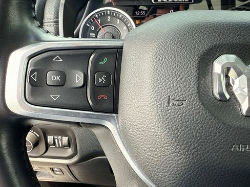 Used 2022 RAM 1500 Laramie AWD/4WD image 9