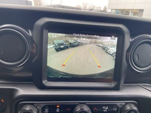 Used 2022 Jeep Wrangler Unlimited Sport AWD/4WD image 21