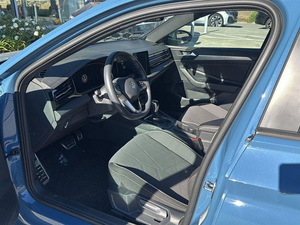 Used 2026 Volkswagen Jetta Sport FWD image 12