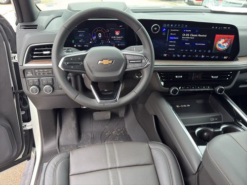 New 2025 Chevrolet Tahoe High Country AWD/4WD image 15