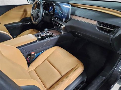 Used 2024 Lexus RX 350 Premium w/ Convenience Package image 20