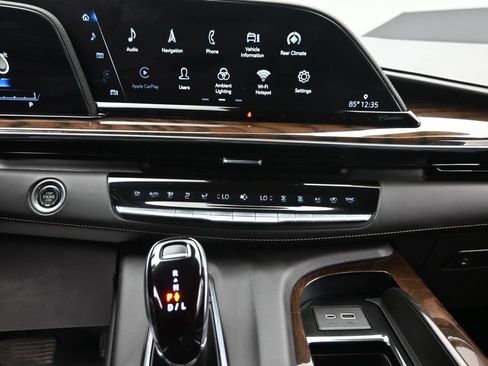 Used 2023 Cadillac Escalade Sport Platinum AWD/4WD image 19