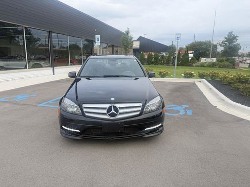 Used 2011 Mercedes-Benz C 300 4MATIC Sedan image 2
