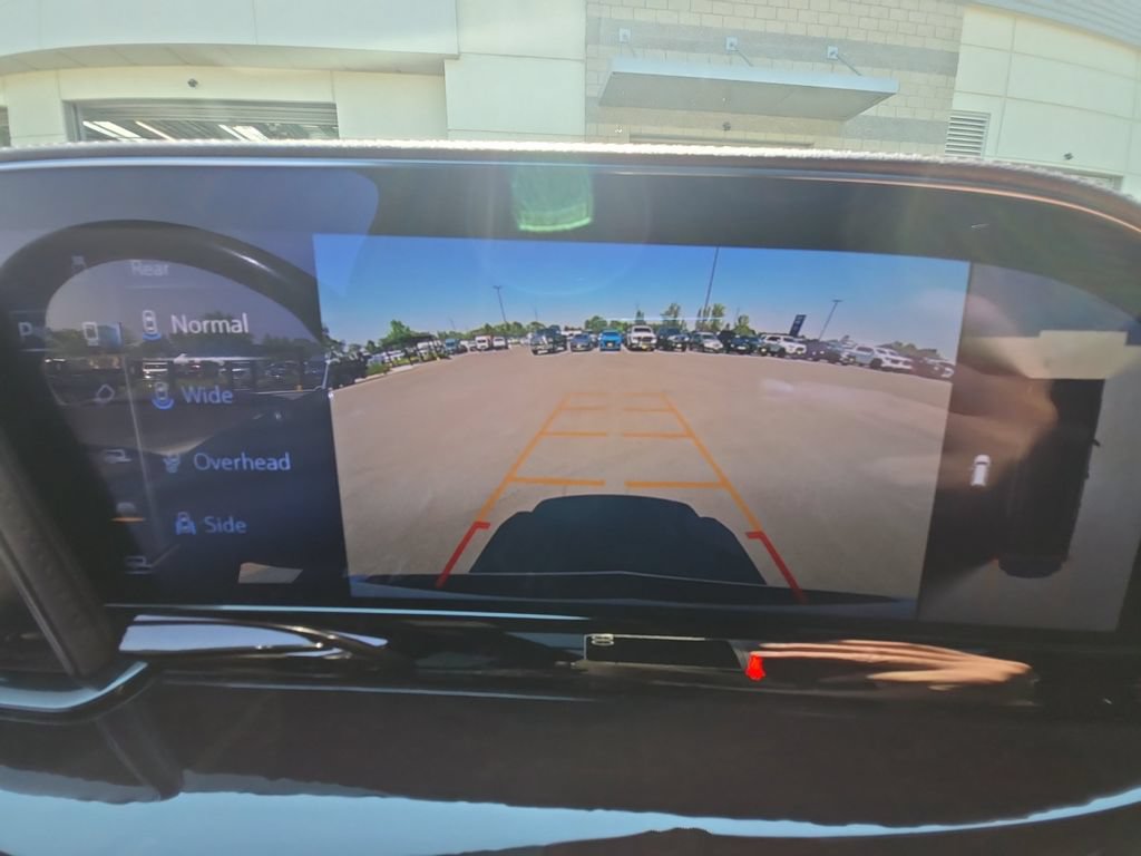 Certified 2023 Cadillac Escalade Sport Platinum w/ LPO, ONYX Package AWD/4WD image 22