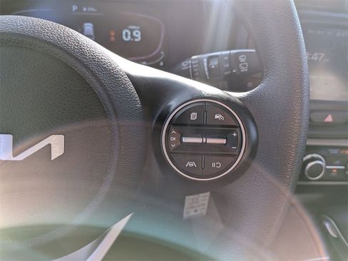 Used 2023 Kia Soul LX w/ LX Technology Package image 17