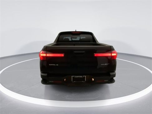 Used 2023 Hyundai Santa Cruz SEL Premium image 3