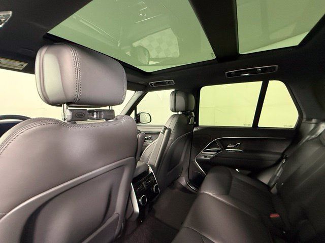 New 2026 Land Rover Range Rover SE AWD/4WD image 25
