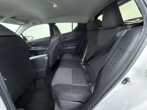 Used 2021 Toyota C-HR LE image 38